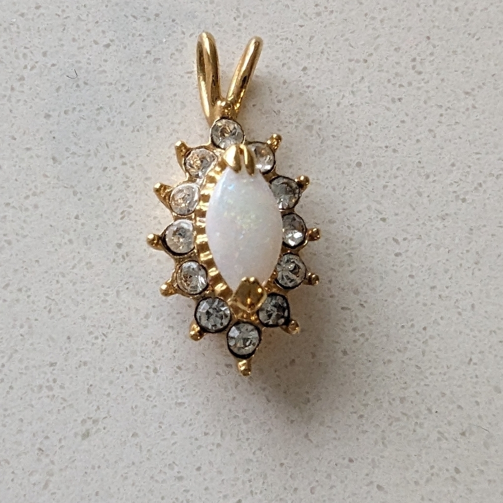 Beautiful Opal Necklace Pendant